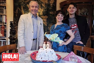 Las fotos del íntimo festejo de su cumpleaños en Alemania y el regalazo vintage que recibió