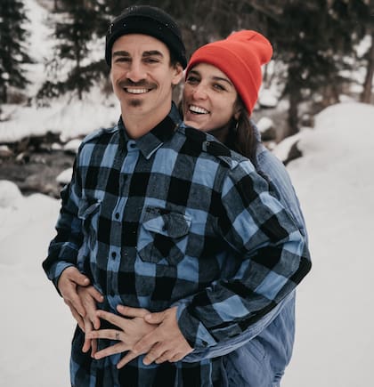 Un retrato de la felicidad que Juana y Sebastián vivieron durante los diez días que pasaron juntos en la nieve. Después, la actriz y bailarina voló con Toribio a Miami para terminar sus vacaciones en la playa.