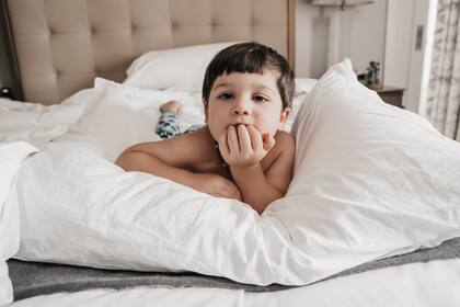 “Tanto en casa como en el hotel, Toro duerme en su cama. A veces se pasa a mi cuarto, pero en general, dormimos separados. Trato de evitar el colecho porque una cosa era cuando estábamos nosotros dos solos y otra cosa es ahora, que tengo novio”, sostiene Juana.