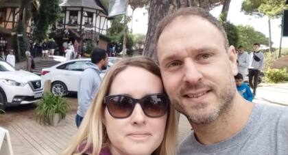 Junto a su marido, Marcos.