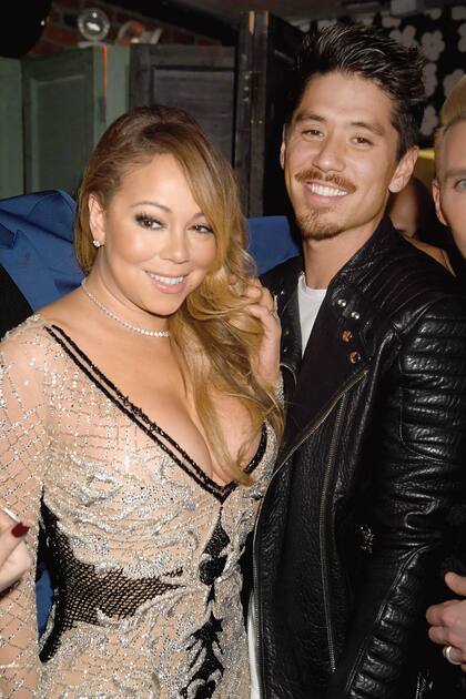 Junto a su última pareja, el bailarín Bryan Tanaka,
catorce años menor que ella.