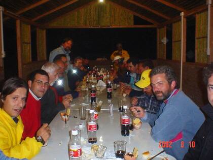 Junto a sus compañeros.