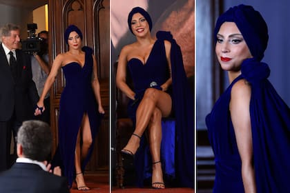 Junto a Tony Bennet, la cantante se mostró mucho menos extravagante, pero muy linda con un vestido azul de Brandon Maxwell