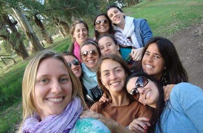 Junto a un grupo de amigas del trabajo en 2010.