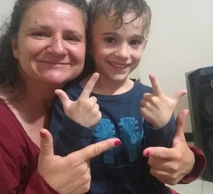 Junto a uno de sus sobrinos.