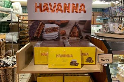 Junto con el vino y la carne, el alfajor argentino va ganando espacio como fiel representante local. El arribo de Havanna a las góndolas de Estados Unidos es una muestra de ese recorrido creciente