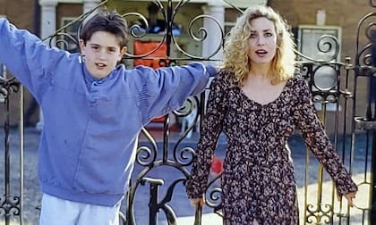 Junto con su hijo Tyler Lambert, que se suicidó en 2010