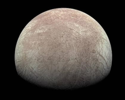 Júpiter tiene decenas de lunas heladas