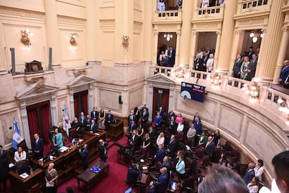 Senators take an oath
