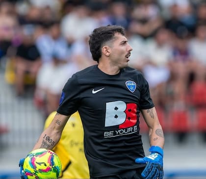 Jure Marinovich tiene nacionalidad croata también, por parte de su abuelo