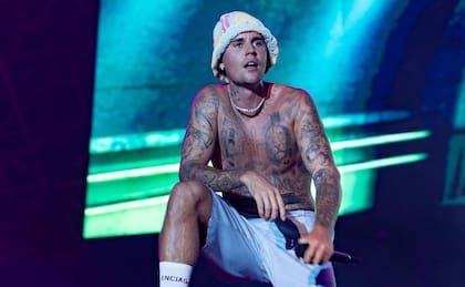 Justin Bieber volvió a suspender sus shows por Europa tras sufrir una parálisis facial