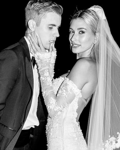 Justin Bieber y Hailey Baldwin se casaron en secreto y un año más tarde organizaron su gran fiesta