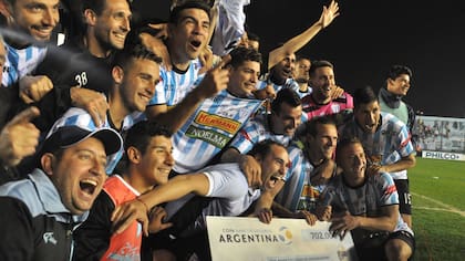 Juventud Unida eliminó a Vélez