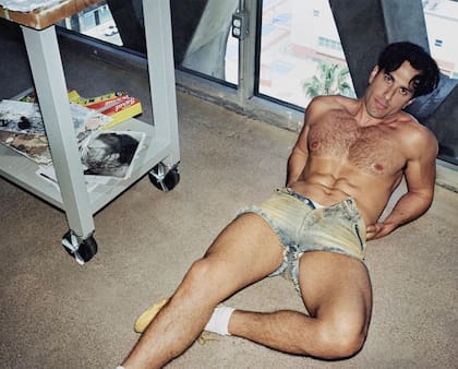 Jwan Yosef, ex de Ricky Martin, posó atrevido para una revista de los Países Bajos