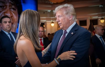 Kai Trump junto a su abuelo el presidente Donald Trump