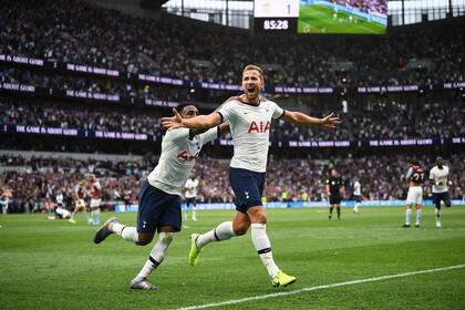 Kane podría continuar su carrera en Manchester United por 227 millones