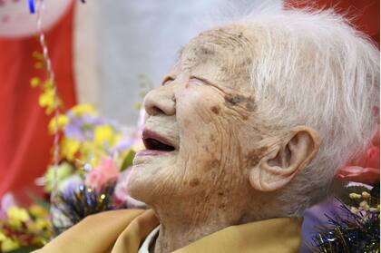 Kane Tanaka, la japonesa reconocida como la persona viva más longeva del mundo por los Guinness World Records extendió su récord y cumplió 117 años la semana pasada.