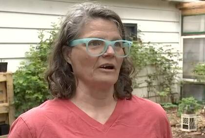 Kara Bloom afirmó que su perro casi muere por el ataque del pitbull