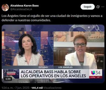 Karen Bass mostró sua apoyo a los migrantes de Los Ángeles
