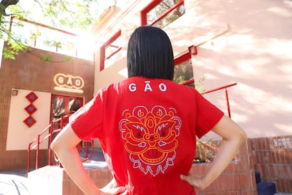 Karina Gao en su restaurante