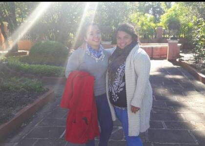 Karina junto a su hija Estefanía.