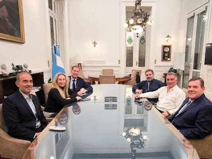 Karina Milei, Lule Menem y Pareja, junto a Santilli, Ritondo y Montenegro