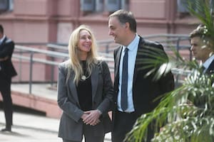 Karina Milei y Manuel Adorni, hoy, en la Casa Rosada, tras una visita conjunta al Instituto Malbrán