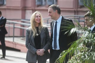 Karina Milei dio otra señal de apoyo a Adorni y hubo un fuerte operativo para evitar un escrache