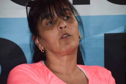 Karina Moyano, hija de Hugo Moyano, el líder del gremio de los camioneros, fue favorecida por el juez Federico Villena con la devolución irregular de casi medio millón de dólares y 600.000 pesos, de acuerdo con una denuncia presentada por dos fiscales