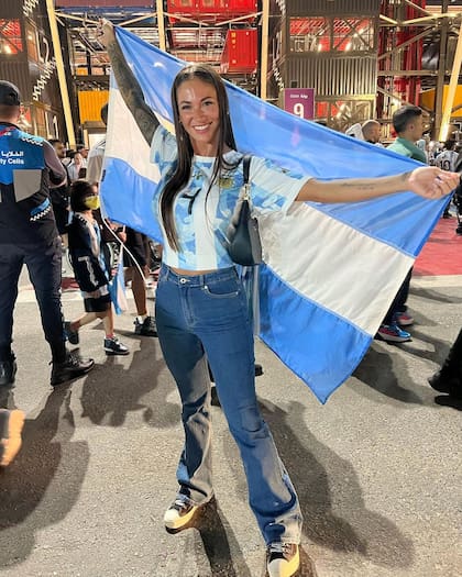 Karina Nacucchio es la novia del defensor Gonzalo Montiel. Tiene 24 años. Viven juntos en Sevilla.