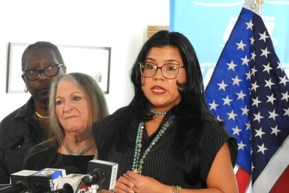 Karla Hernández blanqueó la situación del maestro detenido