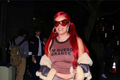 Karol G y Becky G se llevaron una nominación por "Mami"