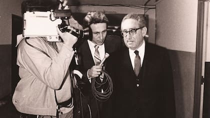 Kasanzew entrevistando a Henry Kissinger