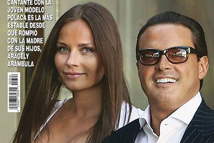 Kasia y Luismi, en la tapa de Hola México