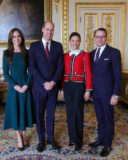 Kate Middleton eligió un elegante vestido verde para recibir, junto a William, a los príncipes de Suecia