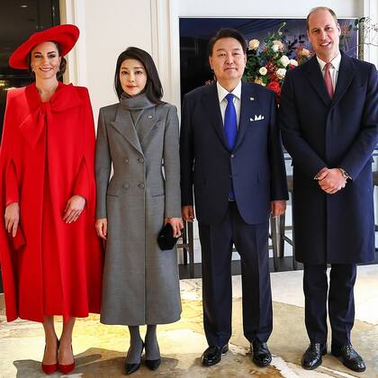 Kate Middleton junto a la primera dama
Kim Keon-hee, el presidente de República de Corea, Yoon Suk-yeol, y el príncipe William