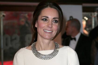 Kate Middleton luciendo un collar de Zara