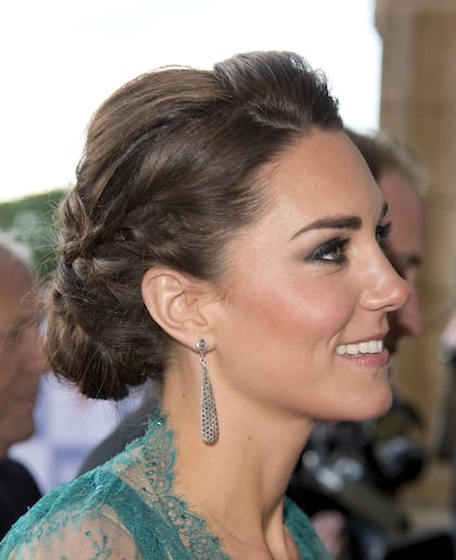Kate Middleton utiliza redecillas en peinados bajos