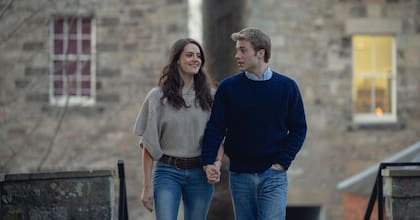 Kate Middleton y el Príncipe William son interpretados por Meg Bellamy y Ed McVey en la sexta temporada de The Crown