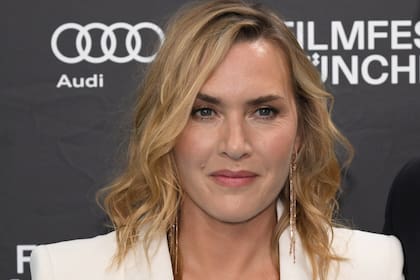 Kate Winslet: "Nos cuidamos el uno al otro y nos reímos mucho. Suena ridículo, pero en cierto punto olvidás que estás desnudo con un extraño"