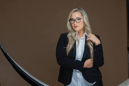 Katherin Fernández comenzó escribiéndole a famosos y así ganó popularidad en el ambiente de diseño de interiores