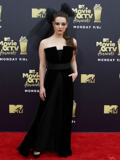 Katherine Langord, protagonista de 13 Reasons Why, y un vestido propio de una novia gótica