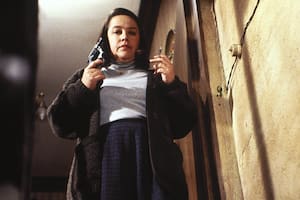 Un director obsesivo con ayuda de la NASA, dos galanes competitivos y una fanática desquiciada