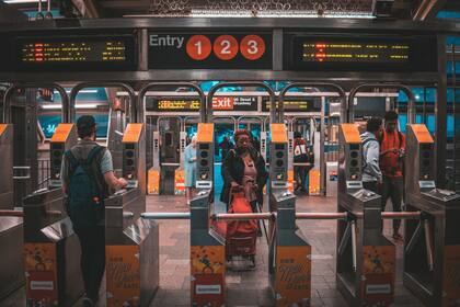 Kathy Hochul informó que la MTA inició la licitación para la mayor adquisición de vagones de metro en su historia (Unsplash)