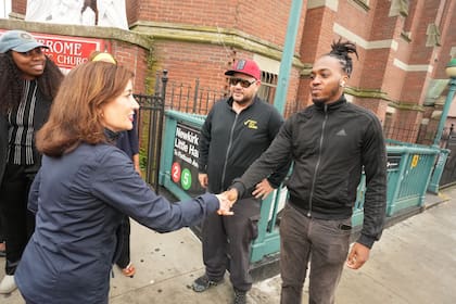 Kathy Hochul tiene más del 60% de apoyo dentro del partido Demócrata