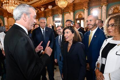 Kathy Hocul viajó a Santo Domingo y se reunió Luis Abinader para la firma de la alianza entre Nueva York y República Dominicana