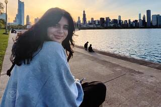 Quién fue Katie Abraham, la joven cuyo caso inspiró la operación Midway Blitz del ICE en Chicago