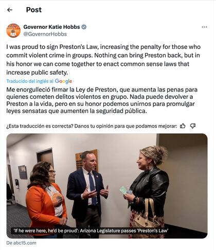 Katie Hobbs, gobernadora de Arizona celebra la firma de la "Ley Preston"