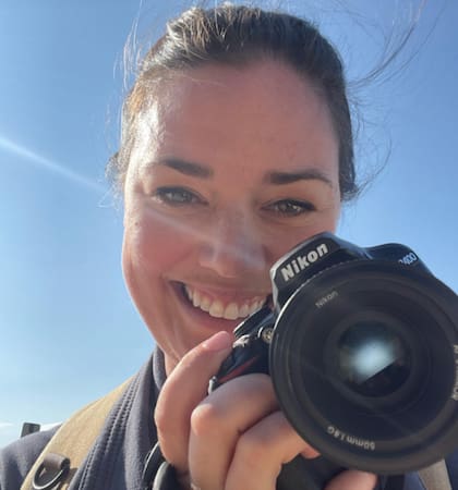 Katie Melynn es una experta gastronómica que define sus cuatro platos preferidos de Costco para comprar ya hechos (Instagram katiemelynnwriter)