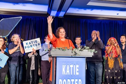 Katie Porter (foto), Eric Swalwell y Tom Steyer son los únicos demócratas que miden más de cinco puntos en las encuestas